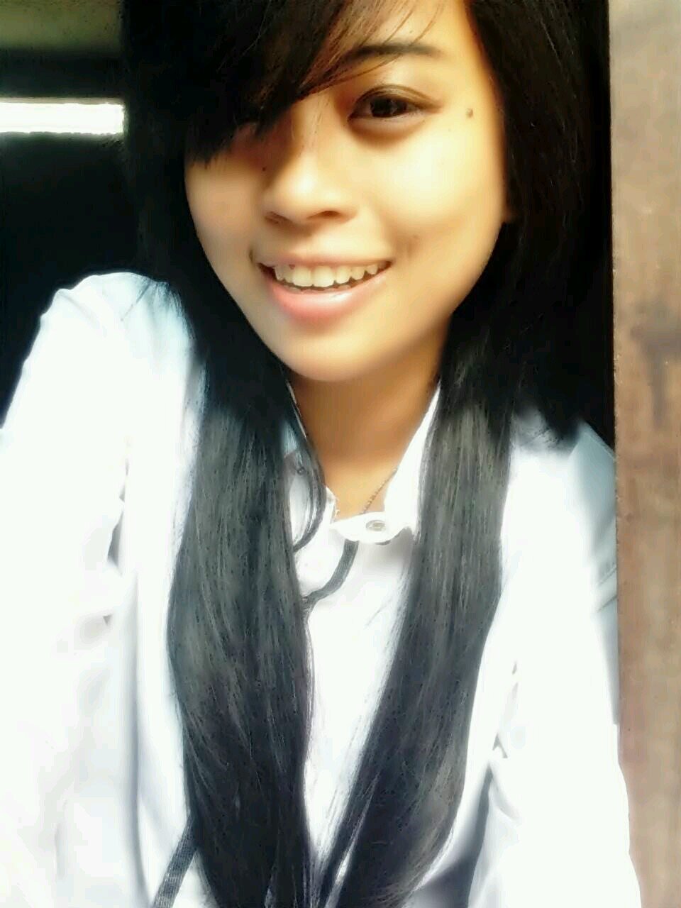 ElyrosaDian's profile picture. 