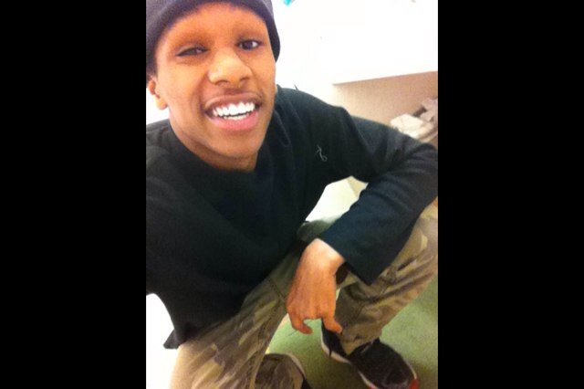Counting All Dis Money Dat My Fingers Cramp All my Niggas Wilding We Dont Give Ah Damn #SKIIIIIRT