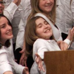 Tweeting all Art & Performance styles: drama + music to comedy + visual expositions & their audiences! My 2 girls pic: brunette choir • blonde cello • @rtc5comm