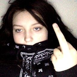 i like edm hot people art clothes eating cheese and having fucked up dreams at night Instagram: @midgetpingas