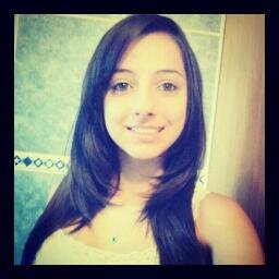 Prefiro acreditar que o cupido existe. É menos idiota que saber que eu mesmo escolhi as pessoas que gostei. *--*