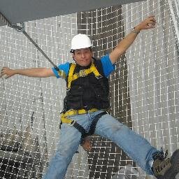 Fabricamos mallas y redes en cordón de nylon, y estructuras para todo tipo de deporte.