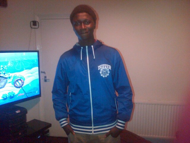 heey am a a great footballer soo get following and i will follow back :)