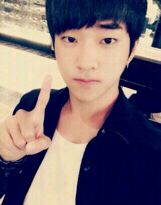 Maknae 100% Lee Sanghoon.  The real acc @OHP_SH