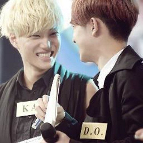 ผมชื่อโด คยองซูนะ เรียกสั้นๆ คยอง ฟอลมากะ ฟอลกลับมันไมาแปลก