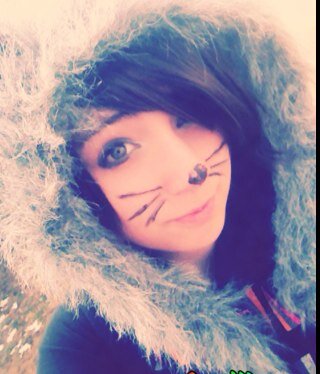 Kellieluvsyuh's profile picture. Hello my lovelys, Please go follow me and my friend Jessi's band @BrokenInBlack1, you can also like us on facebook, http://t.co/da1S1y85Q7 thanks!