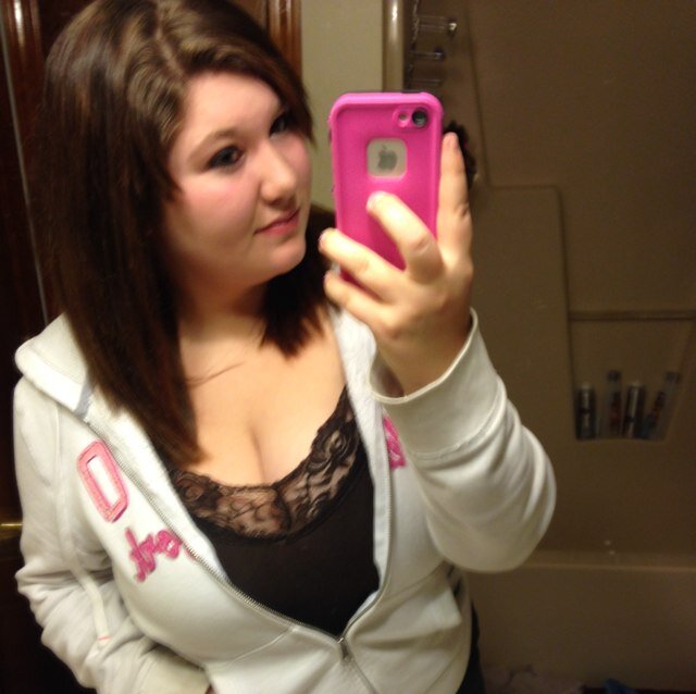 Im Jasmine I go by Mercy you can call me either or. Im 19 years old. MUSIC=MY LIFE down with the clown til im dead in the ground WHOOP WHOOP