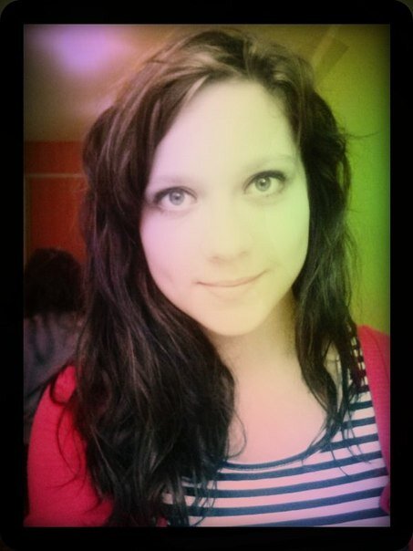 I like to sing, I play the guitar, I adore risk and adrenaline.