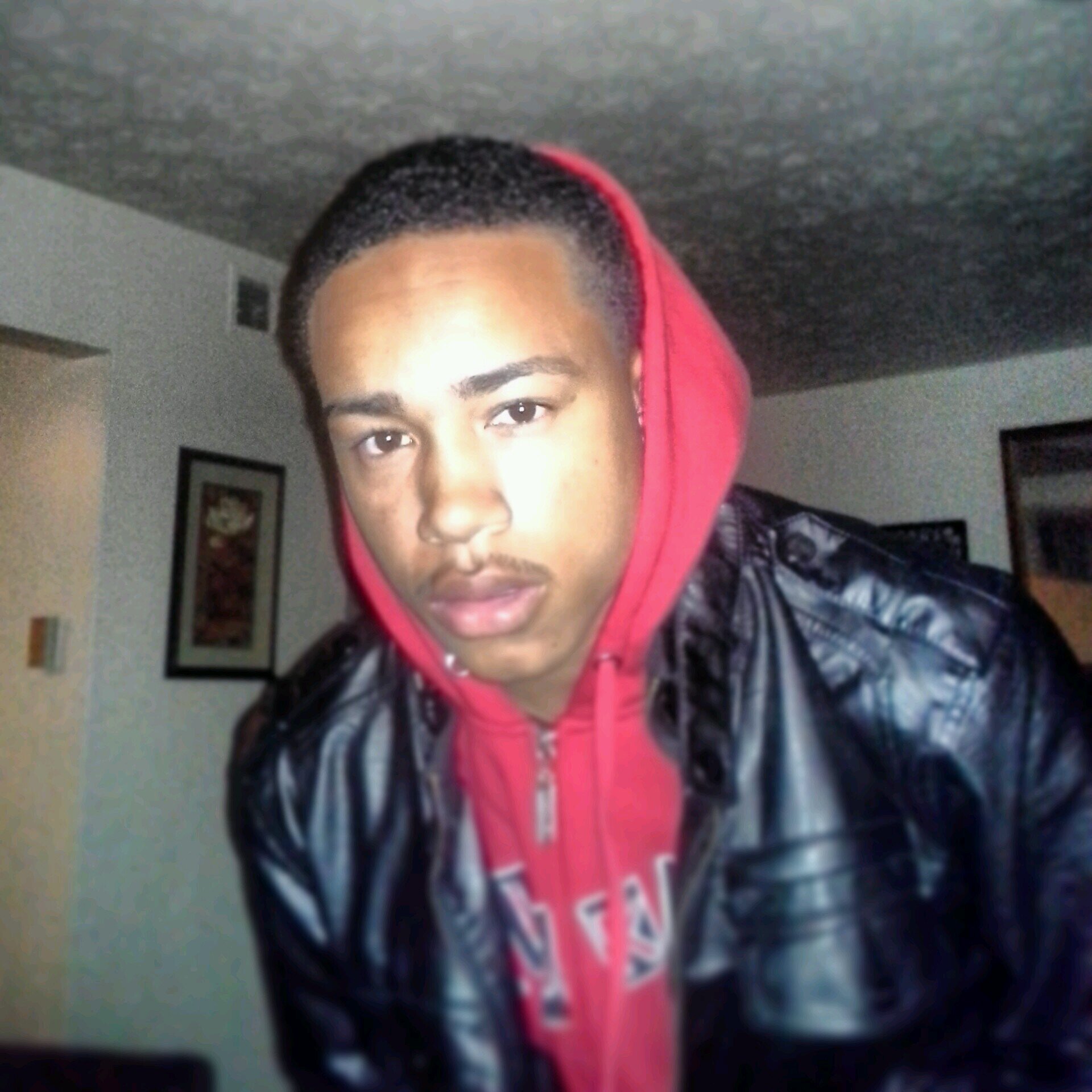 - Smoking is just A Habit!  'Never give '2' Fucks about Anybody , But I Fw the Studio. #SouthSideNigga