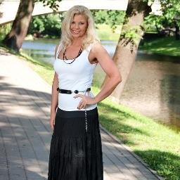 AnnaProFimage's profile picture. Make up kursi, sievietes tēla veidošana, grims ,stils, psiholoģija.