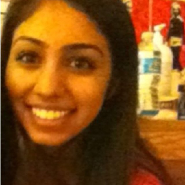 RoohiBeLike's profile picture. 