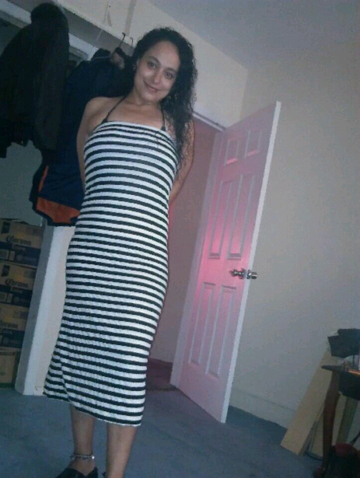 Im41 have three beautiful grown children. Im into fitness and trying to get my body toned and tight and looking to have Fun doing it.