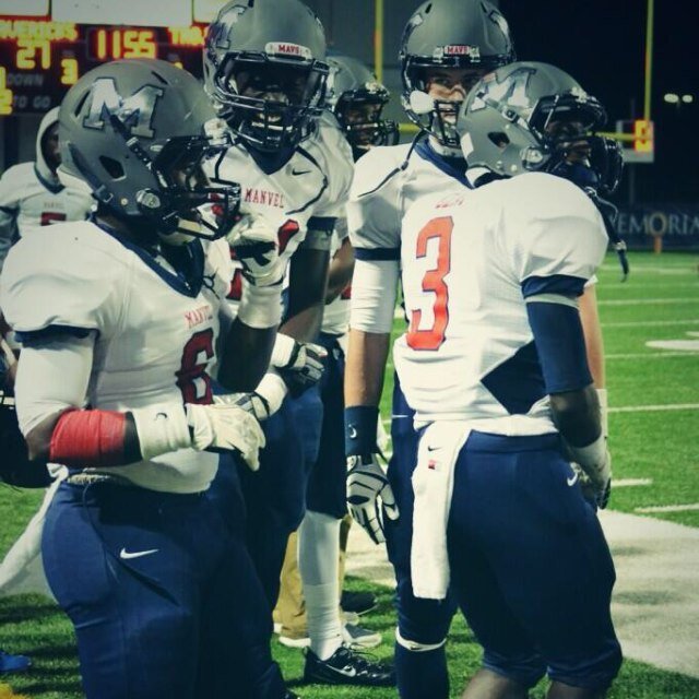 Manvel High @jperro6_ follow me on instagram Varsity #6 running back .