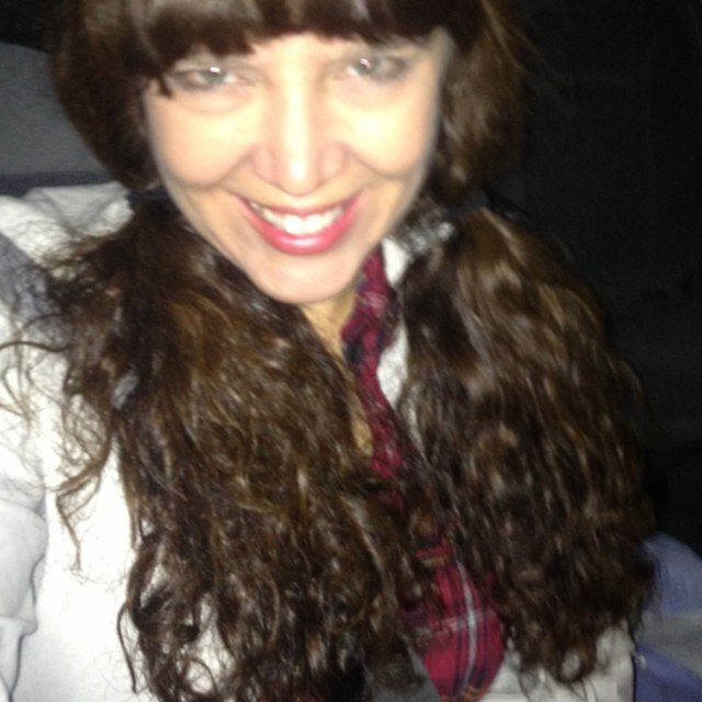 2nd grade teacher in Raytown MO. 
Mother of 3 girls!