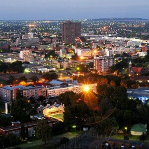 Waar om daaglikse info en wat te kry sonder n GPS of tel.boek. Dis Bloemfonteiners nie net n Rosestad nie maar mense-mense !