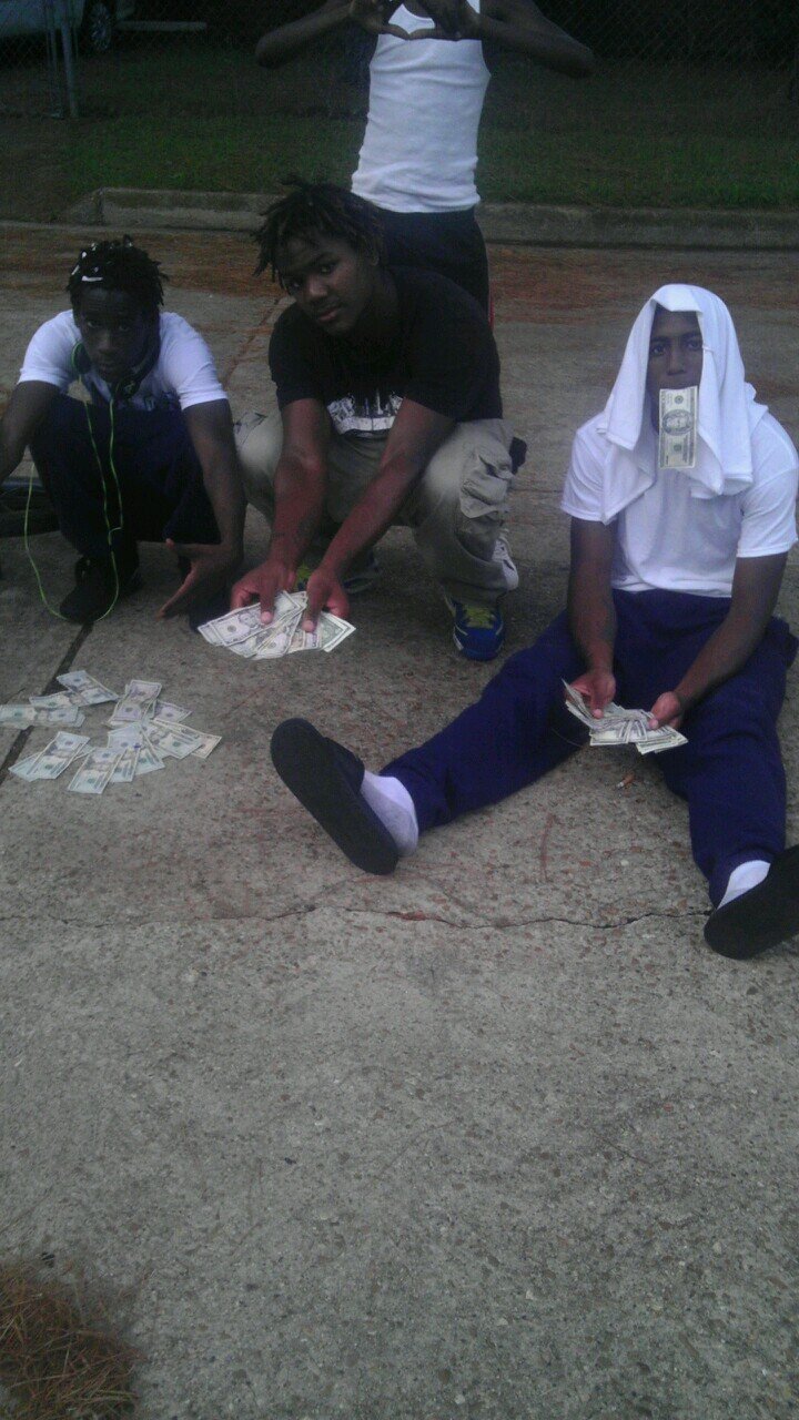 young Nigga thuggin trying to make it