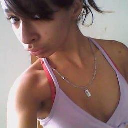 x fαlα mαl dα minhα roupα, fαlα mαl do meu cabelo, mαis tentα me imitαr se olhαndo no espelho (Y) mєninα qυє tє єncαntα mσℓєcα qυє tє fαscinα..