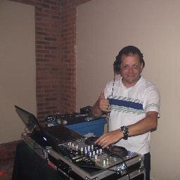 Alegre e divertido, vivendo feliz...