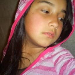 SOY UNA CHICA ALEGRE DIVERTIDA ME GUSTA 1D ,VIOLETTA DIRECTIONER TAMBIEN UN POCO ALOCADA EXTROBERTIDA JEJE CLASICO EN UNA CHICA DE MI EDAD LOS QUIERO 1000 O MAS