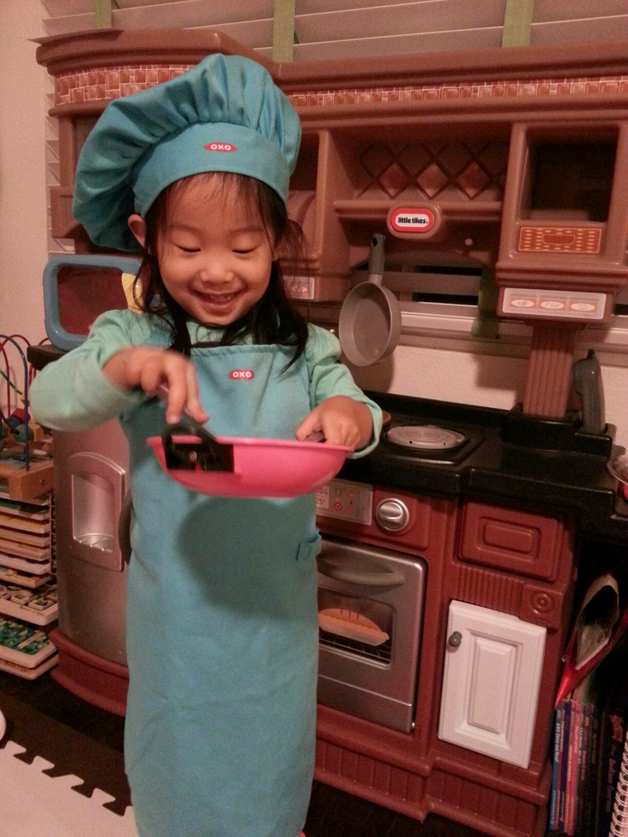 chou821's profile picture. Nobody want to play board games with me.....