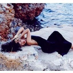 rihanna | single | bisex | http://t.co/kH3cby4KNi