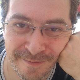 Estudiant del Màster Universitari en SIC a la UOC  Curs 2013 - 2014
