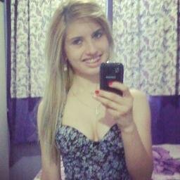 amiga, irmã, protetora meu porto seguro, saiba que estou aki pro que precisar táh.. pra sorrir e pra chorar, amiigas até depois do fim /@_umasantinha na bio