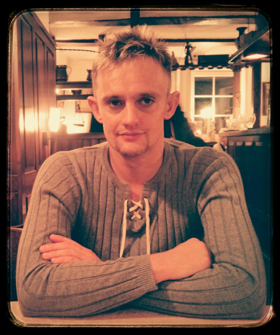 Redhunter376's profile picture. 