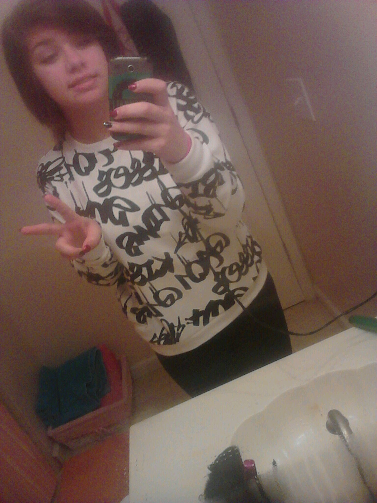 kenzieeeequinn's profile picture. music/tumblr/instagram/starbucks/mall/cheerleading (: 3  ig:kenziiee__