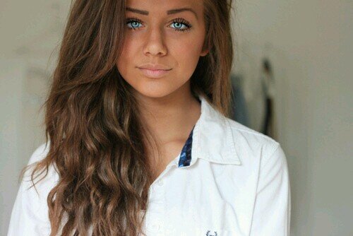 Thatquietgirll's profile picture. I'm that girl you overlook, the girl who always looks happy, the girl who always puts others before herself. And you, you just dont notice me.