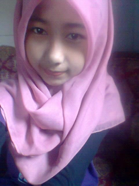 I ♥ Allah || I ♥ hello kitty || I ♥ pink || I ♥ my familly || I ♥ JKT48 || and I ♥ U All .. (≧▽≦)づ♥