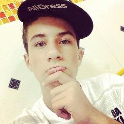 Sou um Mlk muito Humilde Pra quem Não mim conhece mim chama de ourgulhoso sou Piq assim só falo com quem fala comigo ;)