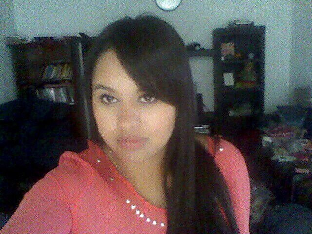 Una mujer hermosa no es aquella que solo tiene un físico bonito, sino aquella que sabe amar, es inteligente y noble.