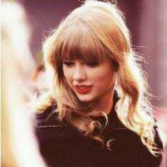 obsessed with ariana grande & taylor swift