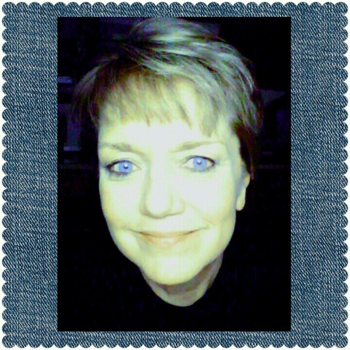 Humorist, photographer, empath, left-of-center and delightedly post-menopausal