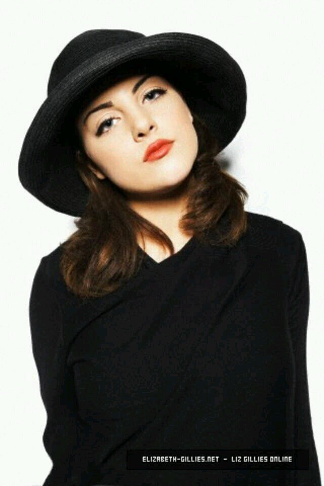 ¤《No ames, sufriras. No nazcas, moriras.》¤ Tercio demonesa. Hija de Cecily H. y Gabriel L.Cuenta LT @ALightwoodCds  ·RolCDS·