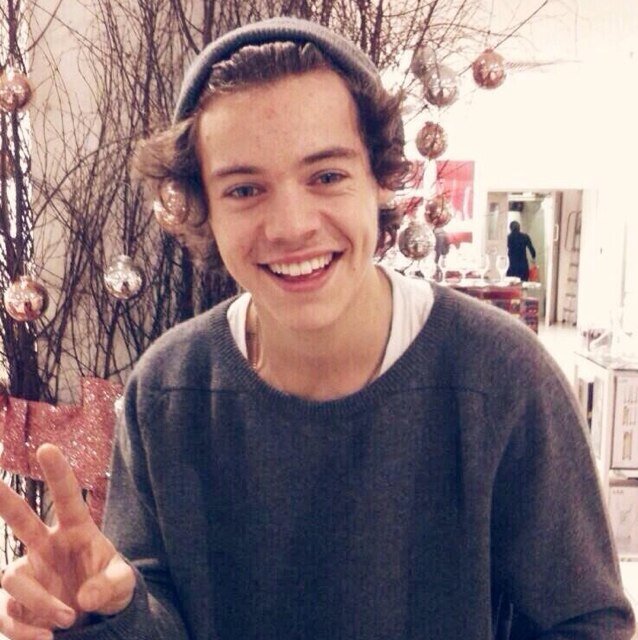 you deserve to be noticed, dont give up! follow @fuckcraicmalik please, shes trying to reach her goal.