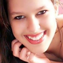 Uma Capricorniana, Futura Médica, Ciumenta, Chocólatra, Orgulhosa e Cantora.
https://t.co/4JrAHCzo8w
Qualquer coisa, pergunta: http://t.co/13Vodhkf32 2bjs'