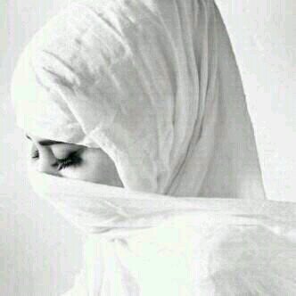 من آكرمك آكرمه ومن استخف بك فاكرمه بالبعد