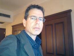 howmany6FewZS's profile picture. Beauty is skin deep but attitude is to the bone.