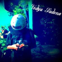 Vedyasadena's profile picture. TIDAK TAMPAN , TAPI MENARIK
               @VedyaSadena
