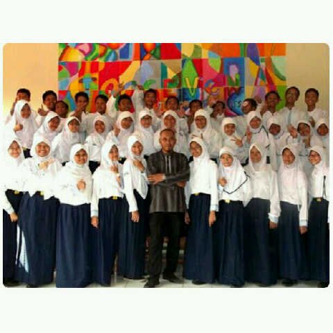 7Anglosaxon's profile picture. We're different but we're one, 7A.                                         SMPN 1 DEPOK #56
