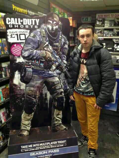 PUR3PR3D4T0R's profile picture. AGE: 16 | GAMER | XBOXTID | SUPPORT @FaZeClan | Callofduty Ghosts | #Gamingforever | live life to the full and hope for the best check my facebook page leave a