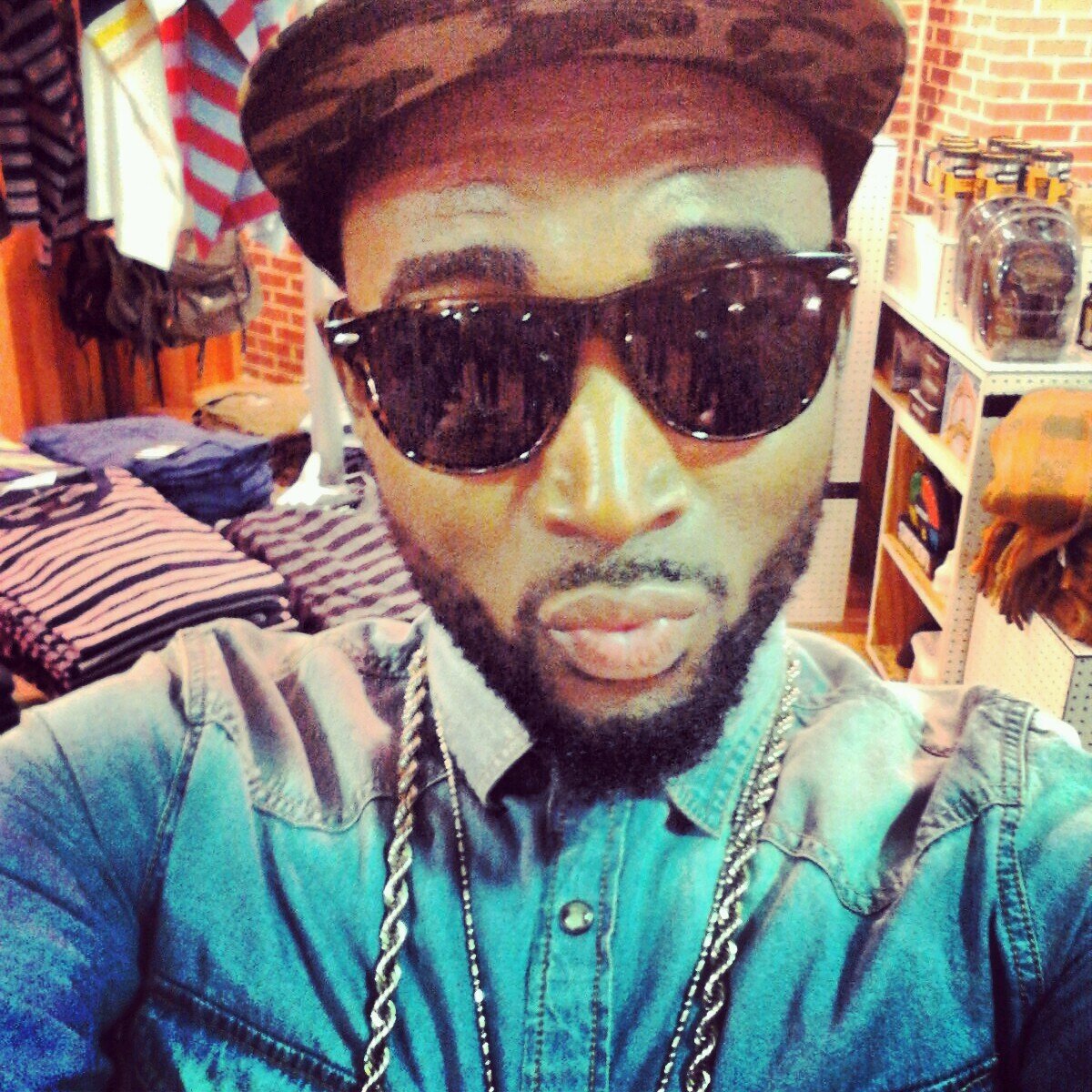 Just a unique God loving man that is determined 2 b a leader and follow dreams.