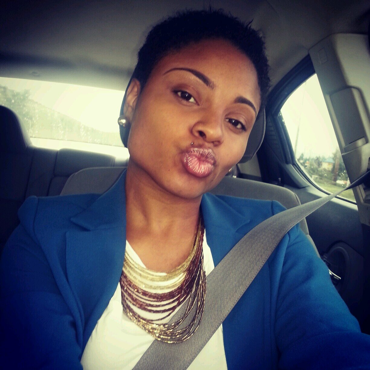 I'm A Non-Basic, Down To Earth, Wanna Make Anyone's Day, Happy Type Of Bizznaheee! LOL But I'm A Wife And Mother First ;) So Welcome To My Twitter Life♡