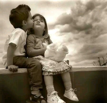 De enige echte love tweets♥Tweets over gevoelens liefde en love fotos! ♥ volg ons ! en wie weet follow back! ت