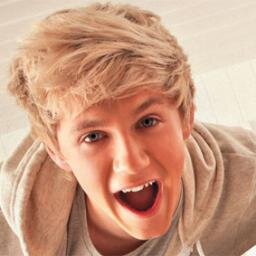 PLEASE FOLLOW @cinnamonouis Don't worry about this account it's a free follow. ILYSM. Thank you! :) x