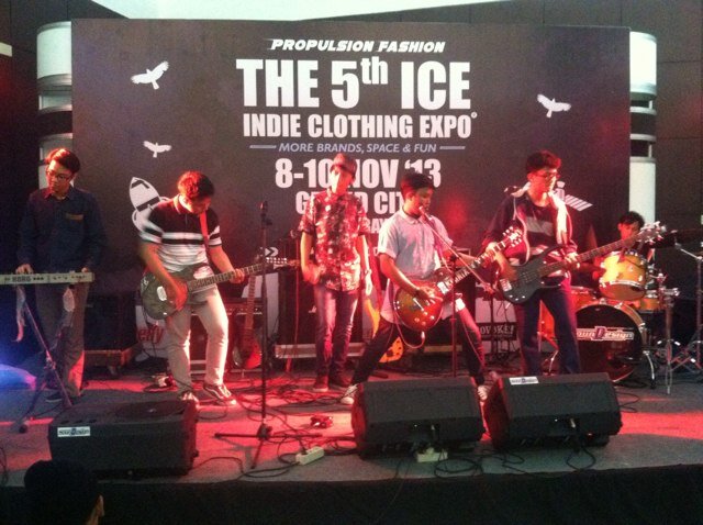 Youth POP PUNK who called SV !!! @baguskukuhw @HRMNDWI @rudisojali @heypenyu @rahmantonyono | Info: @heypenyu 089601056606