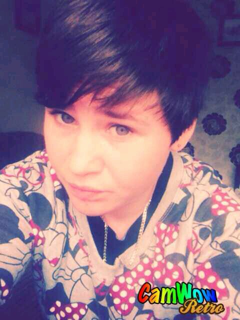 Lesbian!16 :) ..Follow me and ill follow you back!!  Ask me for my kik name if you want it
