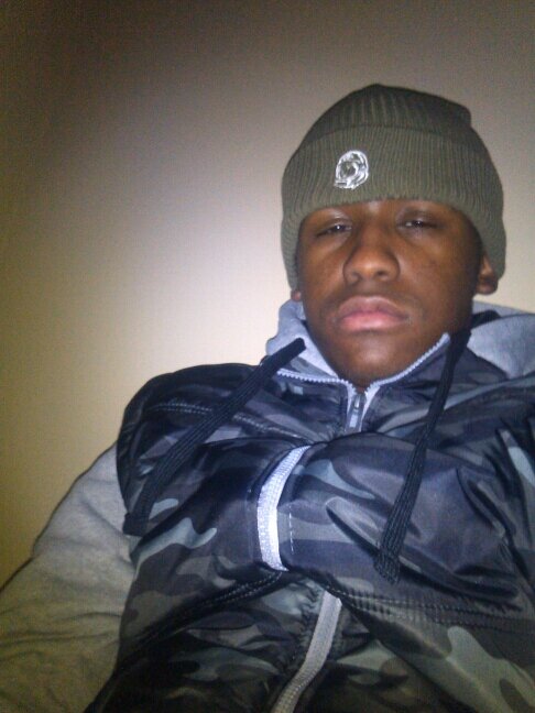 Im a young nigga tryna make it